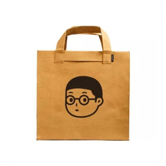 商品配色： 小号眼镜男孩印花