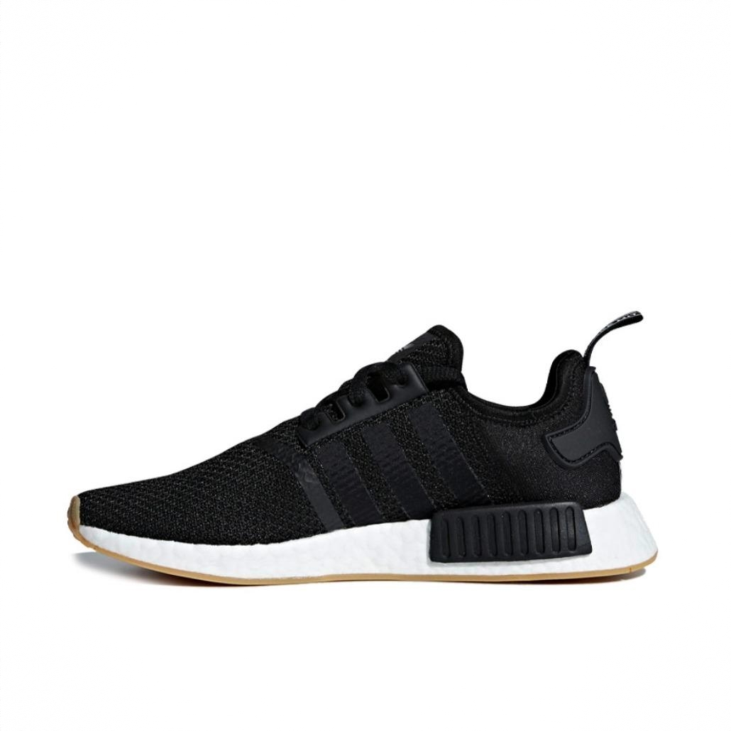 商品配色：Black Gum 黑色/生胶