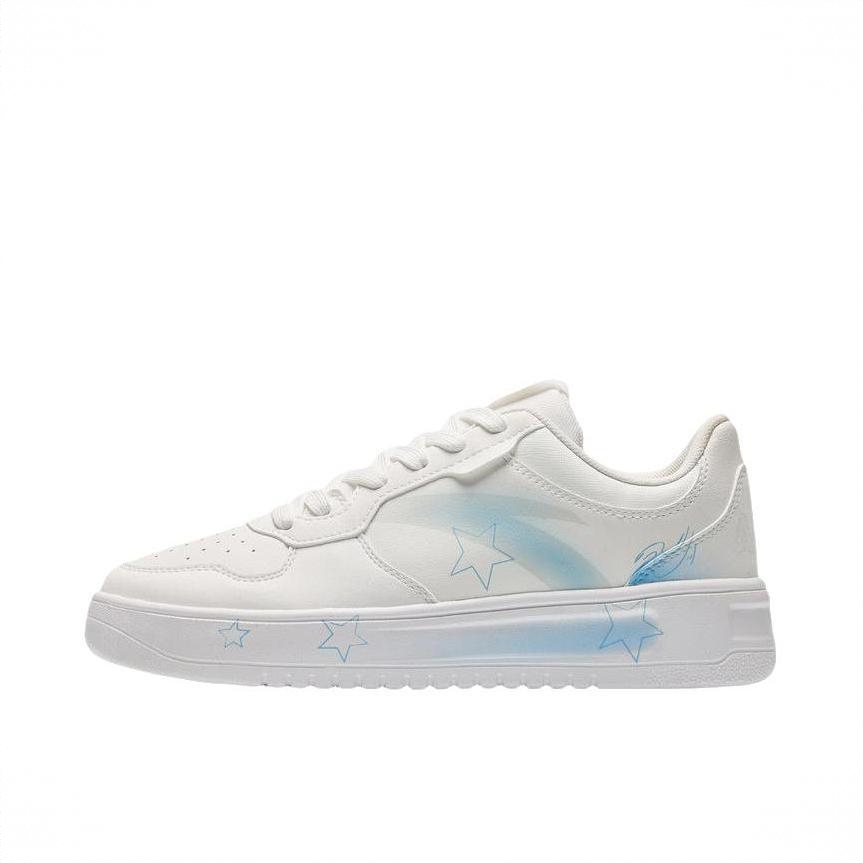 商品配色： 低帮/纸莎白/水天蓝