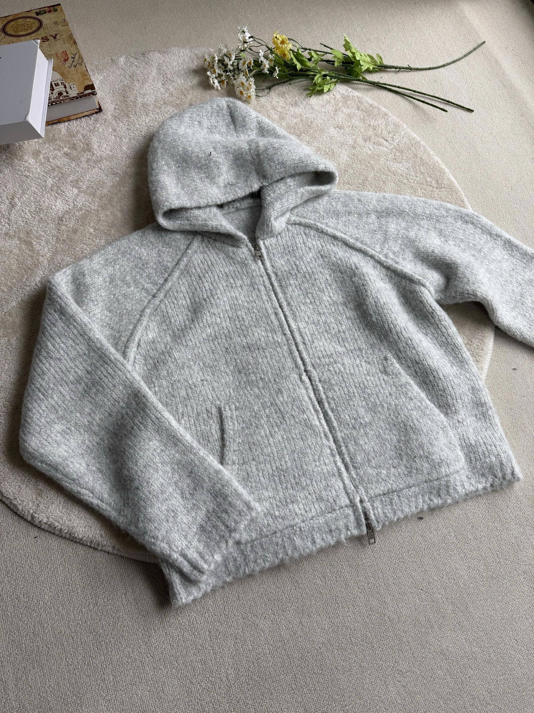 商品配色： 浅花灰