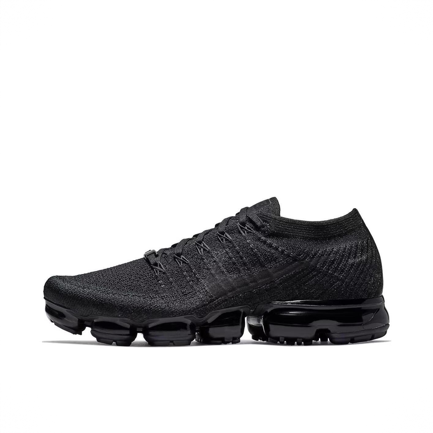 商品配色：Triple Black 3.0 黑武士