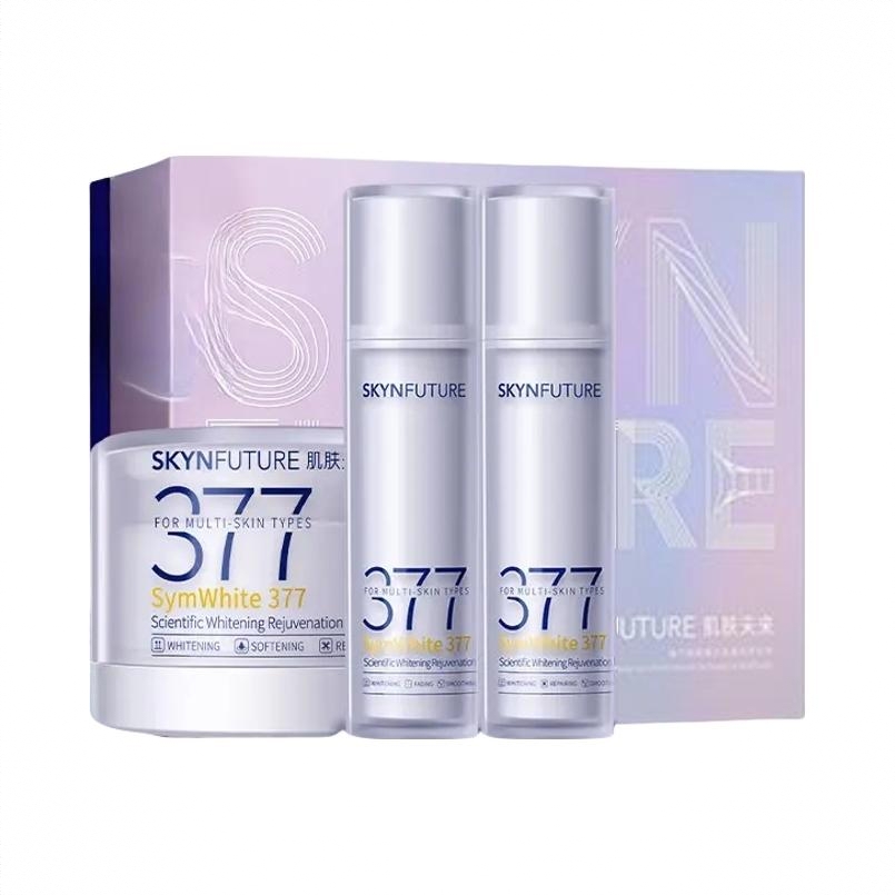商品配色： 二代精华水120g+二代乳100g+二代面霜30g+礼盒