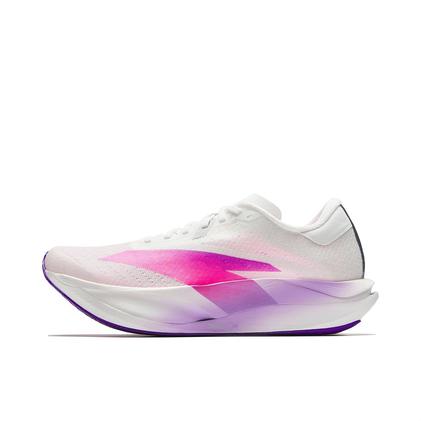 商品配色： 男款/涅槃