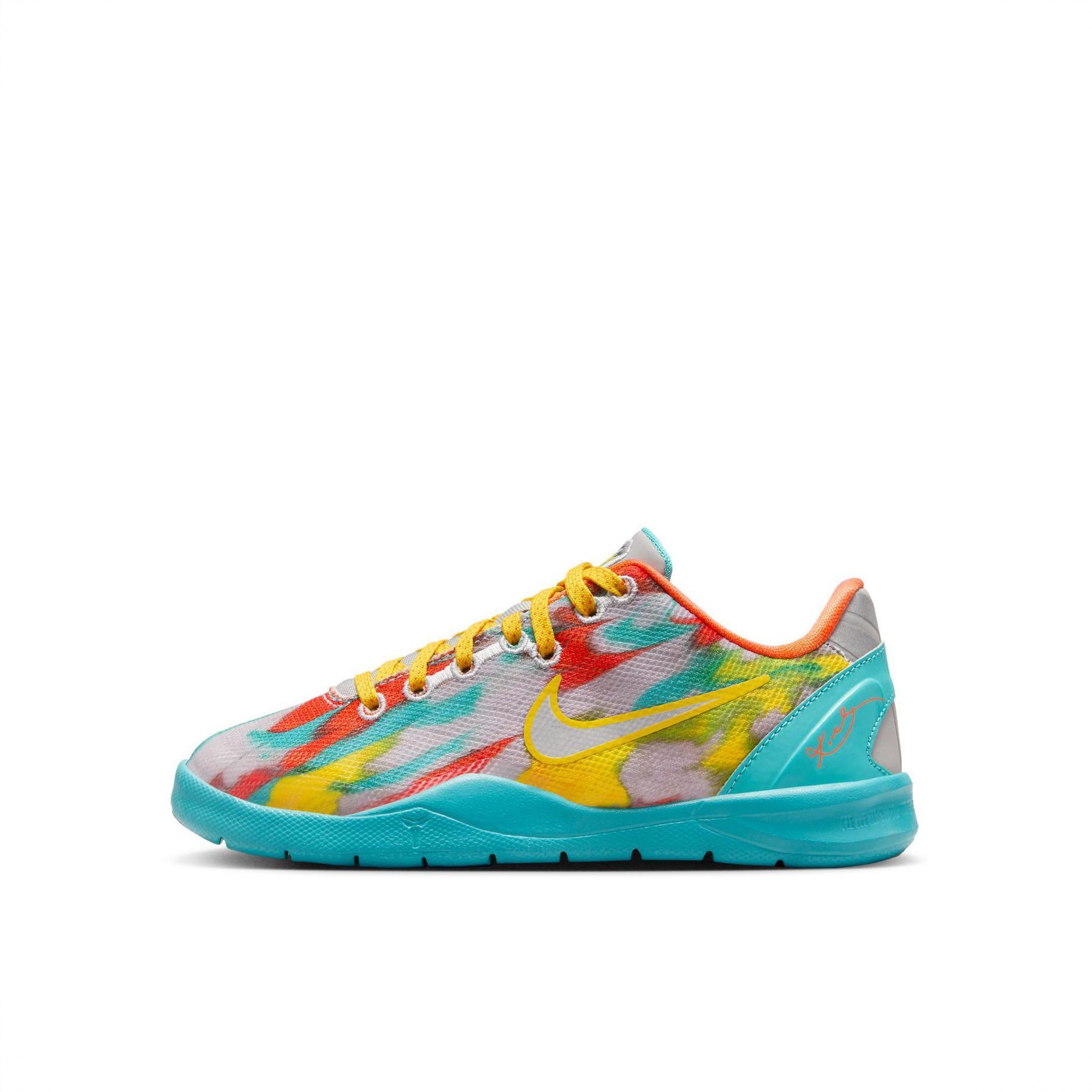 商品配色：Nike 小童/体育场灰/金属银/旅行黄