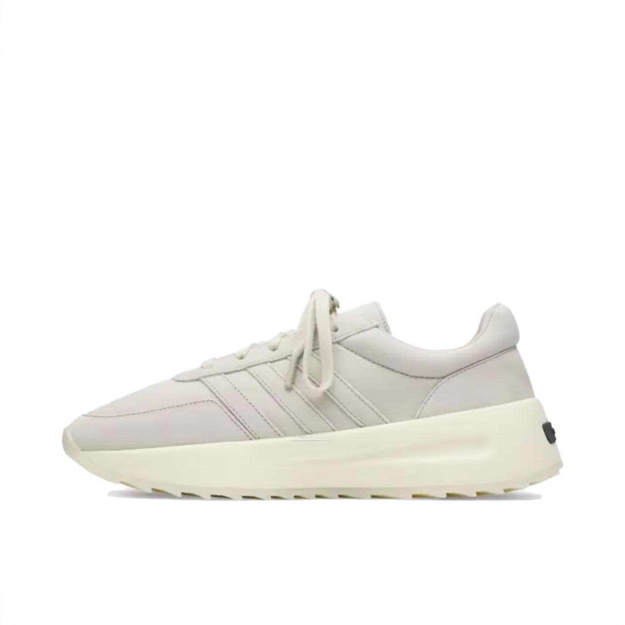商品配色： Fear of God Athletics联名/灰色/绿色