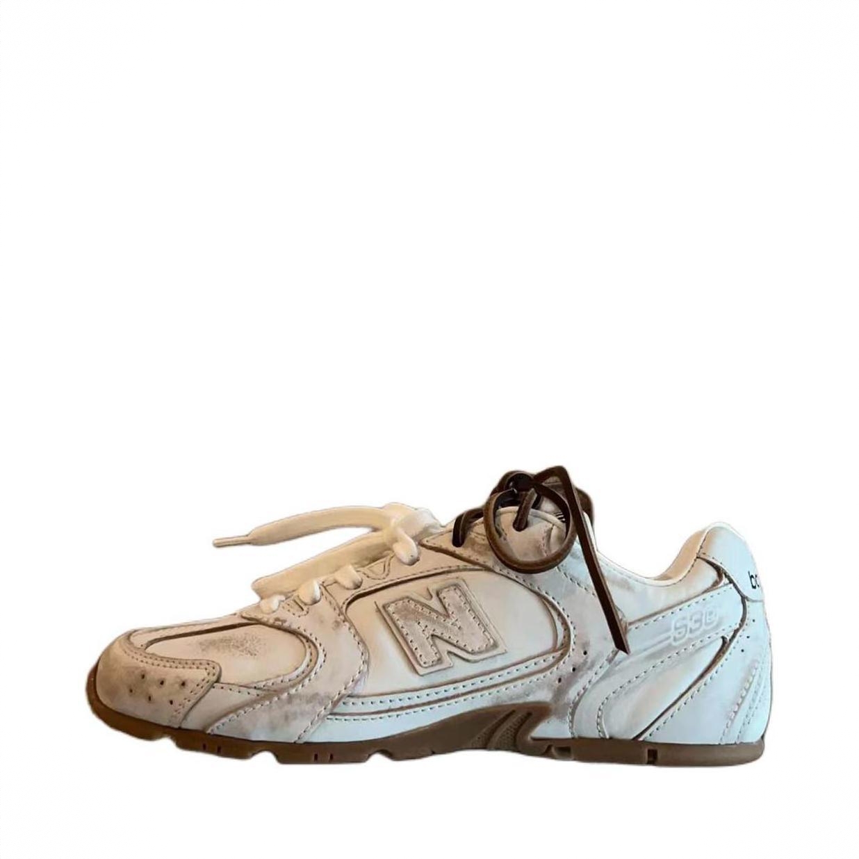 商品配色： New Balance联名/白色