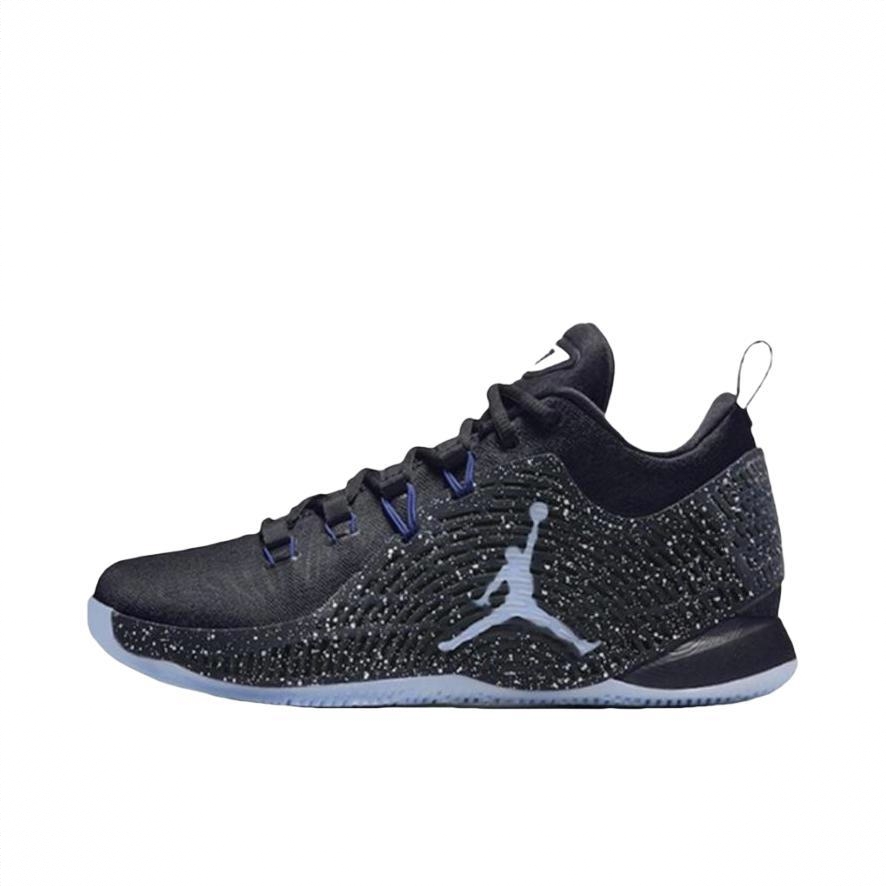 商品配色：Space Jam 灰黑