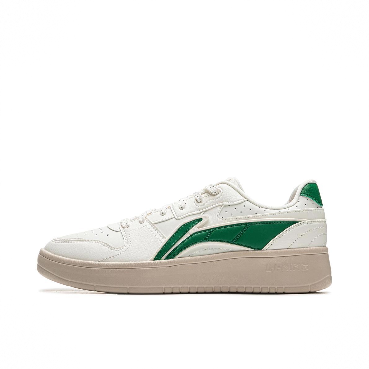 商品配色： 男款/云雾白/青葱绿