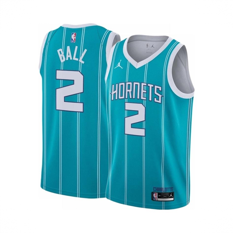 商品配色： 22-23/Away/SW