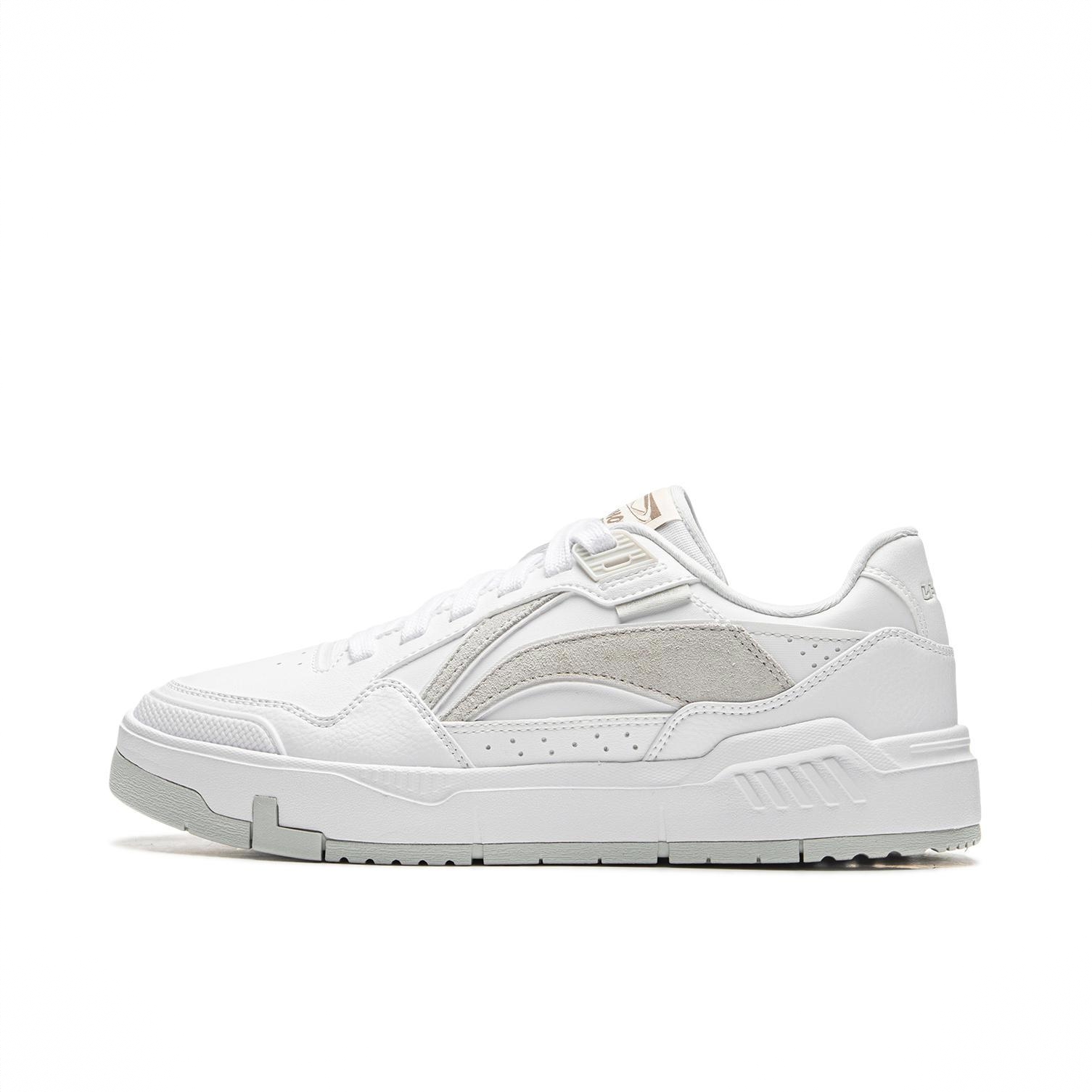 商品配色： 女款/标准白/川石灰