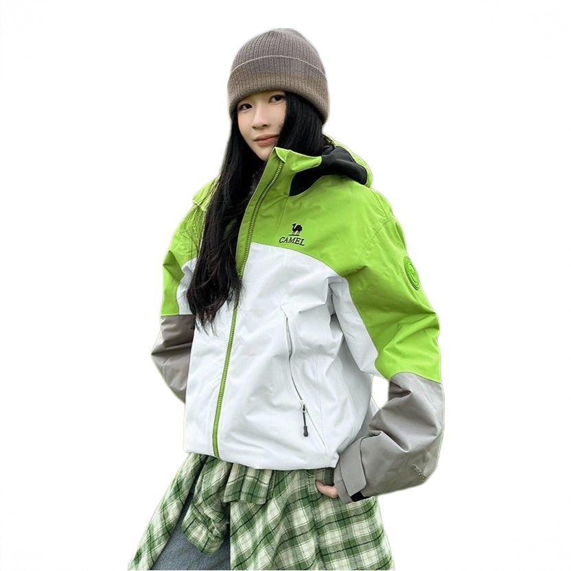 商品配色： 绿/抓绒三合一