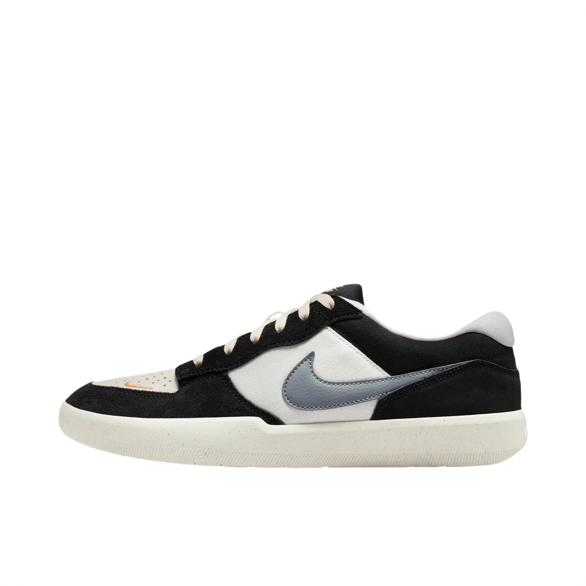 商品配色： 黑色/冷灰色/山峰白/帆白色/雾橙色