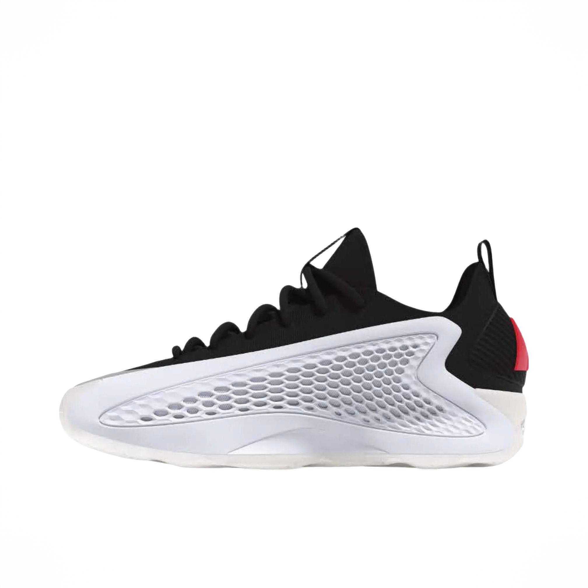 商品配色： 冰霜白/黑色