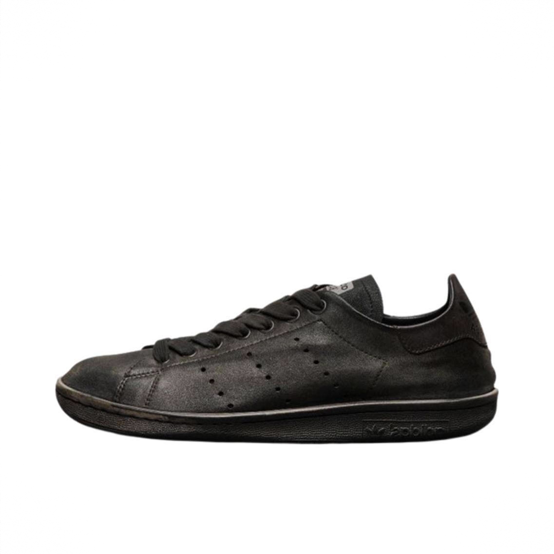 商品配色： 女款/adidas originals联名/黑色
