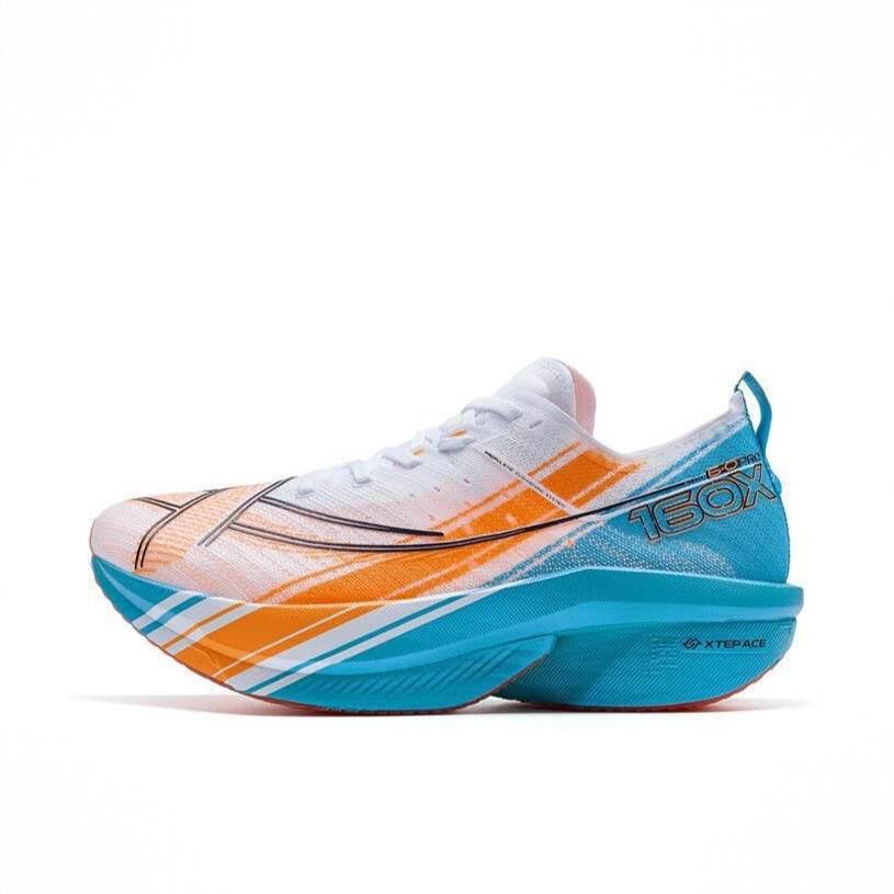 商品配色： 男款/勒芒