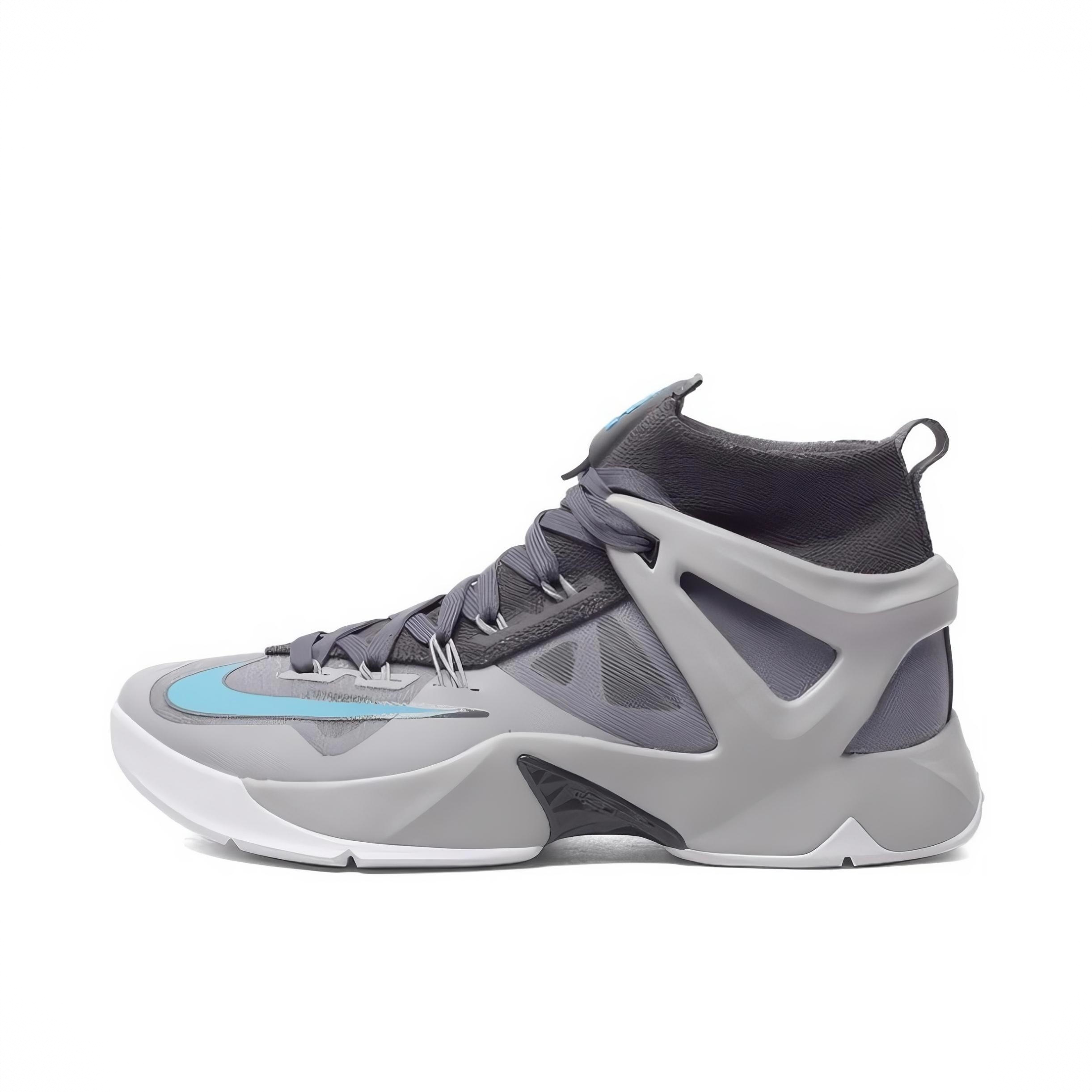 商品配色：Wolf Grey/Omega Blue 灰蓝