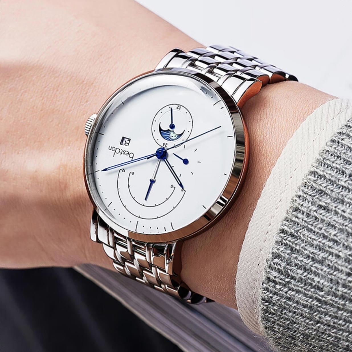 商品配色： 钢带银壳白面