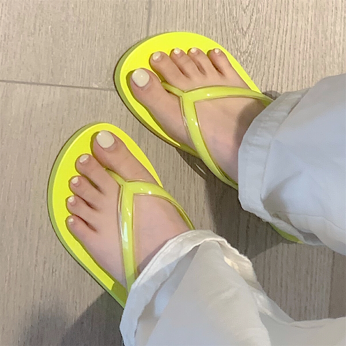 商品配色： 荧光绿