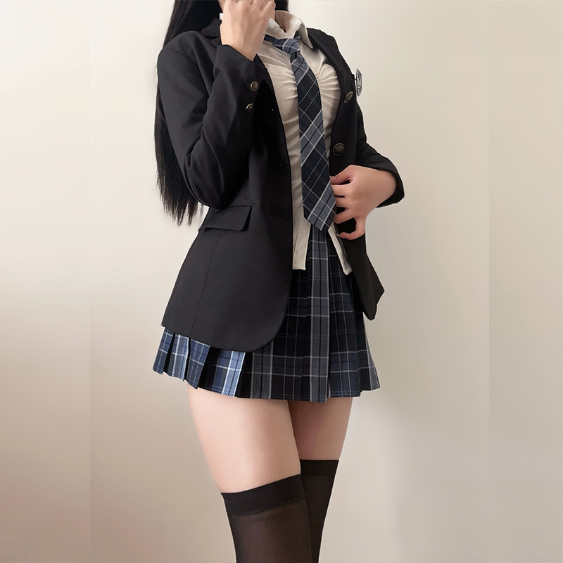 商品配色： 黑泽川39cm+黑西装+衬衫+领带+徽章+袜子